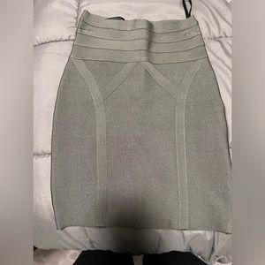 **NEW LISTING!!** Olive green Bebe Bandage/Bodycon skirt